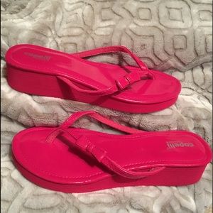 Capelli New York flip flops